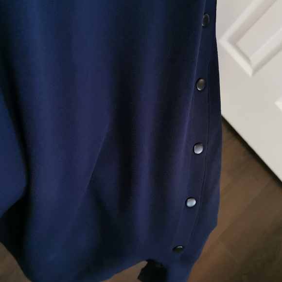 Dress - Picture 3 of 5